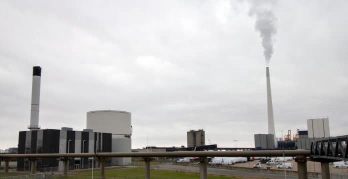 Esbjerg-Havn_venstre-nuværende-central_højre-Ørsteds-blok3